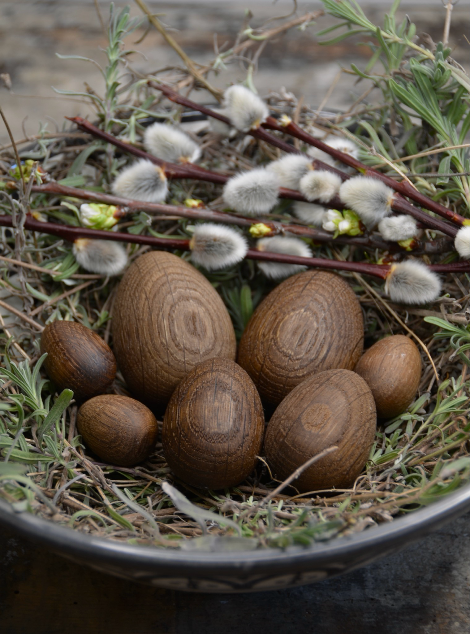 Handgefertigte Holzeier in Eiche