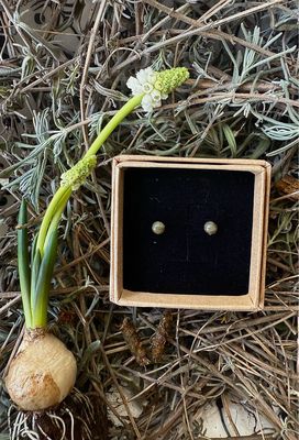 Ohrstecker aus Edelsteinen “Labradorit” grau, handgemacht Ohrstecker aus Edelsteinen “Labradorit” grau, handgemacht
