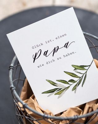 Postkarte Karte “Glück ist, einen Papa wie dich zu haben” von Frollein Lücke Postkarte Karte “Glück ist, einen Papa wie dich zu haben” von Frollein Lücke