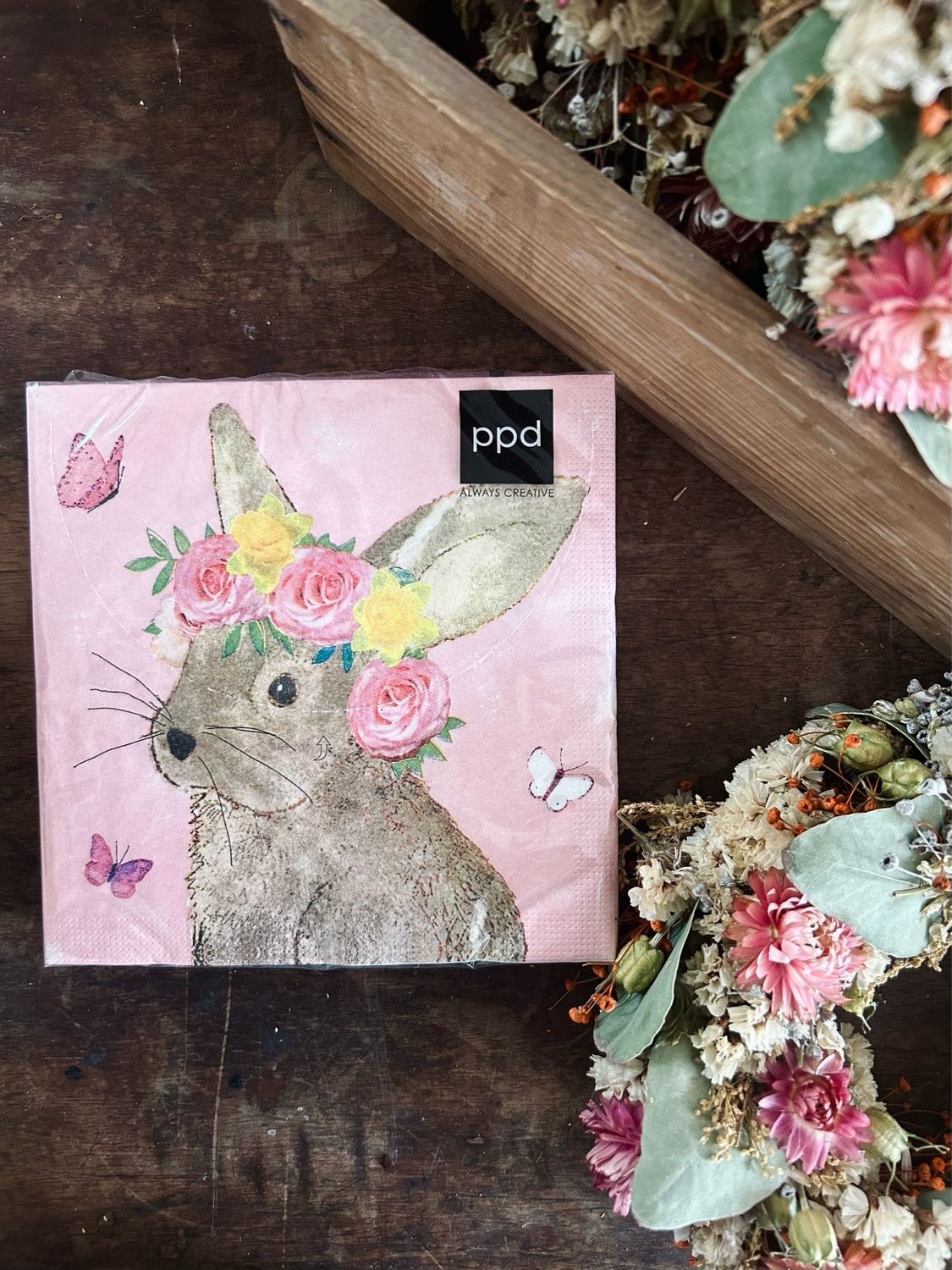 Papierservietten „Osterhäschen mit Blumenkranz“