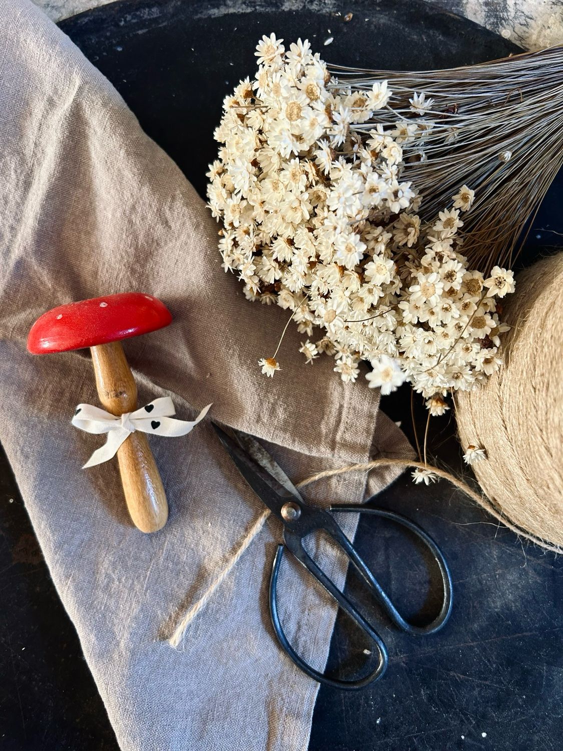 Alter Vintage Holzpilz „Fliegenpilz 1“ handbemalt Glückspilz