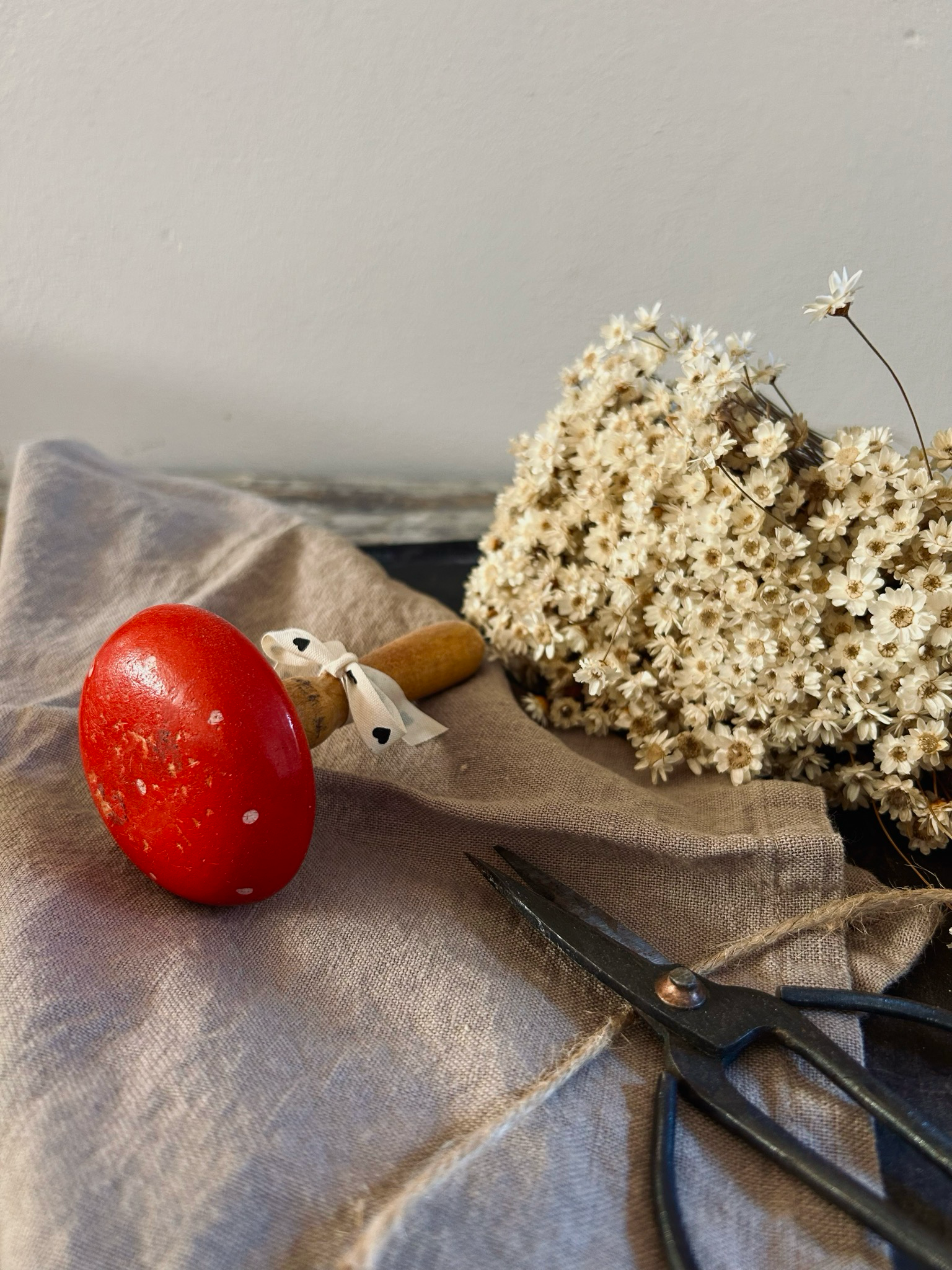 Alter Vintage Holzpilz „Fliegenpilz 1“ handbemalt Glückspilz