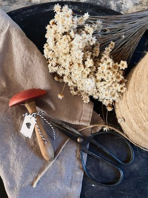 Alter Vintage Holzpilz handbemalt „Dunkelrotes Käppchen“ Glückspilz