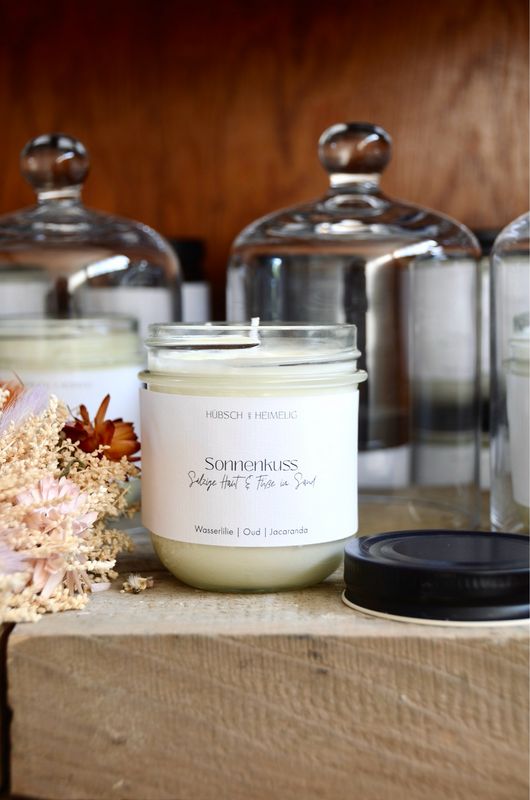 Neuer Sommerduft! Handgemachte Duftkerze „Sonnenkuss“ aus Sonnenblumenwachs und ätherischen Ölen Neuer Sommerduft! Handgemachte Duftkerze „Sonnenkuss“ aus Sonnenblumenwachs und ätherischen Ölen