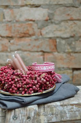 „Do what you love“ gewebtes Armband in rosa, pink und weiss