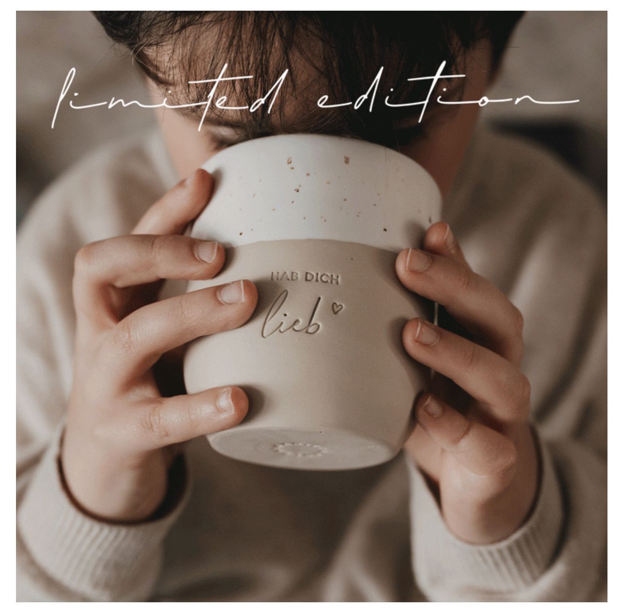 Steingut Becher Limited Edition „Hab‘ Dich lieb“ von Eulenschnitt