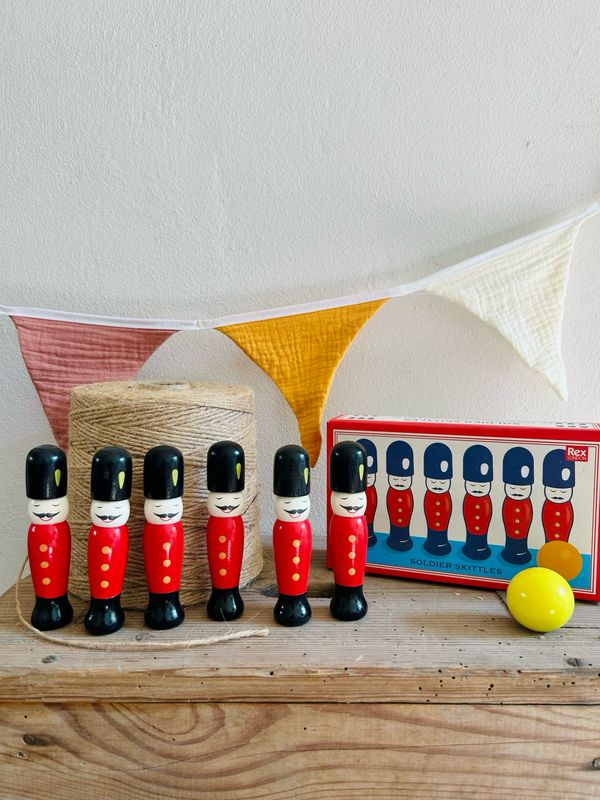 Kegelspiel Vintage „Zinnsoldaten“ aus Holz Kegelspiel Vintage „Zinnsoldaten“ aus Holz
