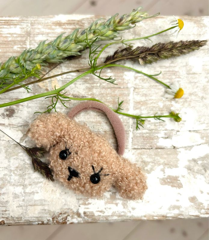 Haargummi “Bärchen“ aus Plüsch, einzeln Haargummi “Bärchen“ aus Plüsch, einzeln