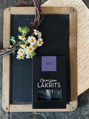 „Oscarssons Lakritze SALT“ handgemachte salzige Lakritze aus Schweden