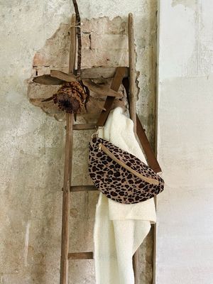 Accessoires und Bekleidung