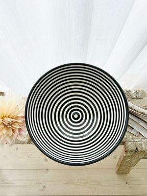 Handgemachte marokkanische Keramikschale „DRIS“ schwarz weisse Streifen, 25cm