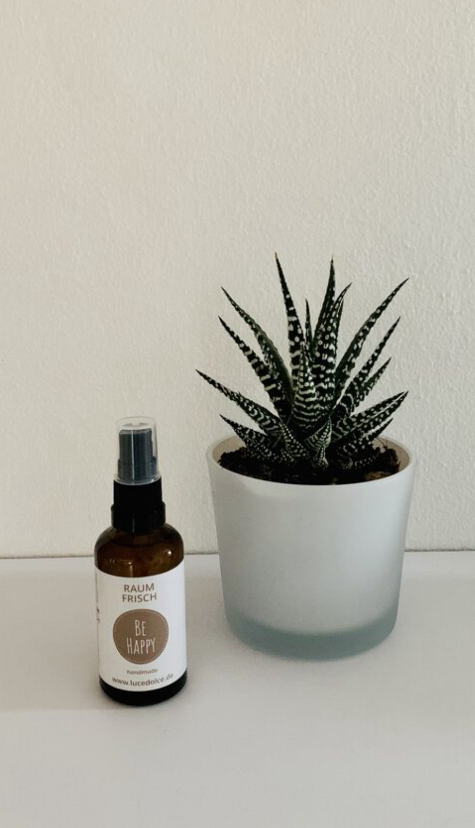 Aromaspray Raumspray „BE HAPPY“ aus naturreinen ätherischen Ölen in Bioqualität, 50ml