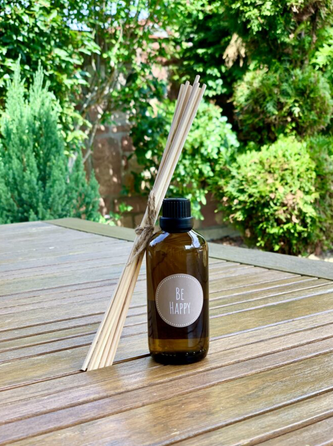 Diffusor Raumduft „BE HAPPY“ aus naturreinen ätherischen Ölen in Bioqualität, 100ml