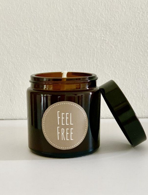 Aromakerze „FEEL FREE“ aus naturreinen ätherischen Bioölen und Sojawachs handgefertigt, 60ml Aromakerze „FEEL FREE“ aus naturreinen ätherischen Bioölen und Sojawachs handgefertigt, 60ml