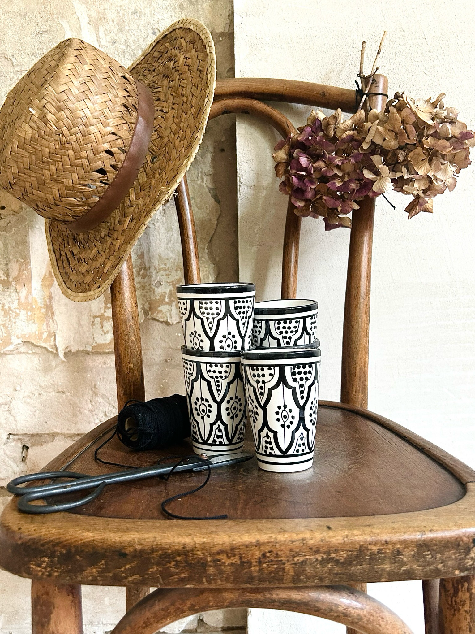 Handgemachte marokkanische Becher „Luna“, Muster schwarz