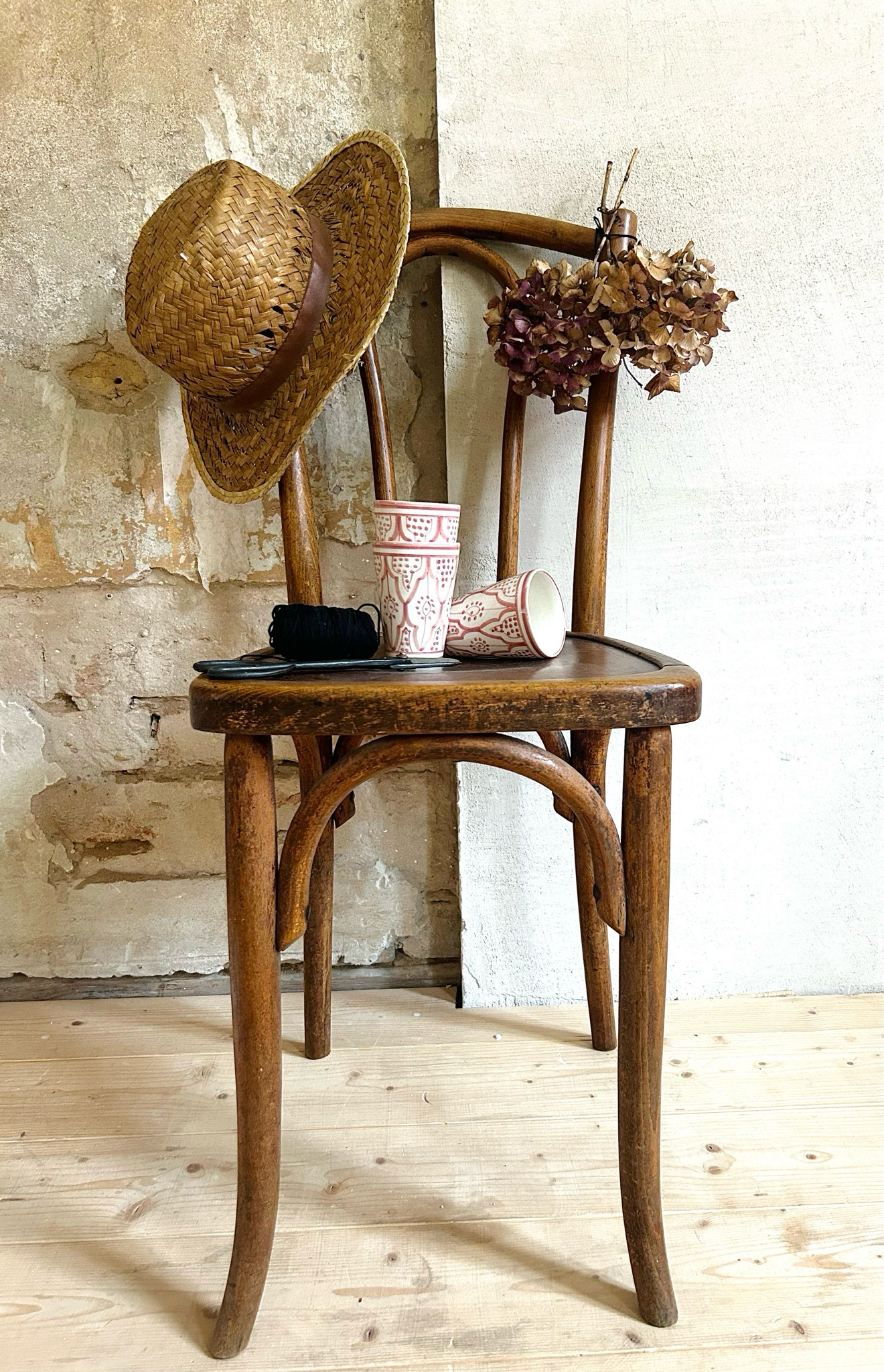 Handgemachte marokkanische Keramikbecher “Rosalie“, Muster rosa