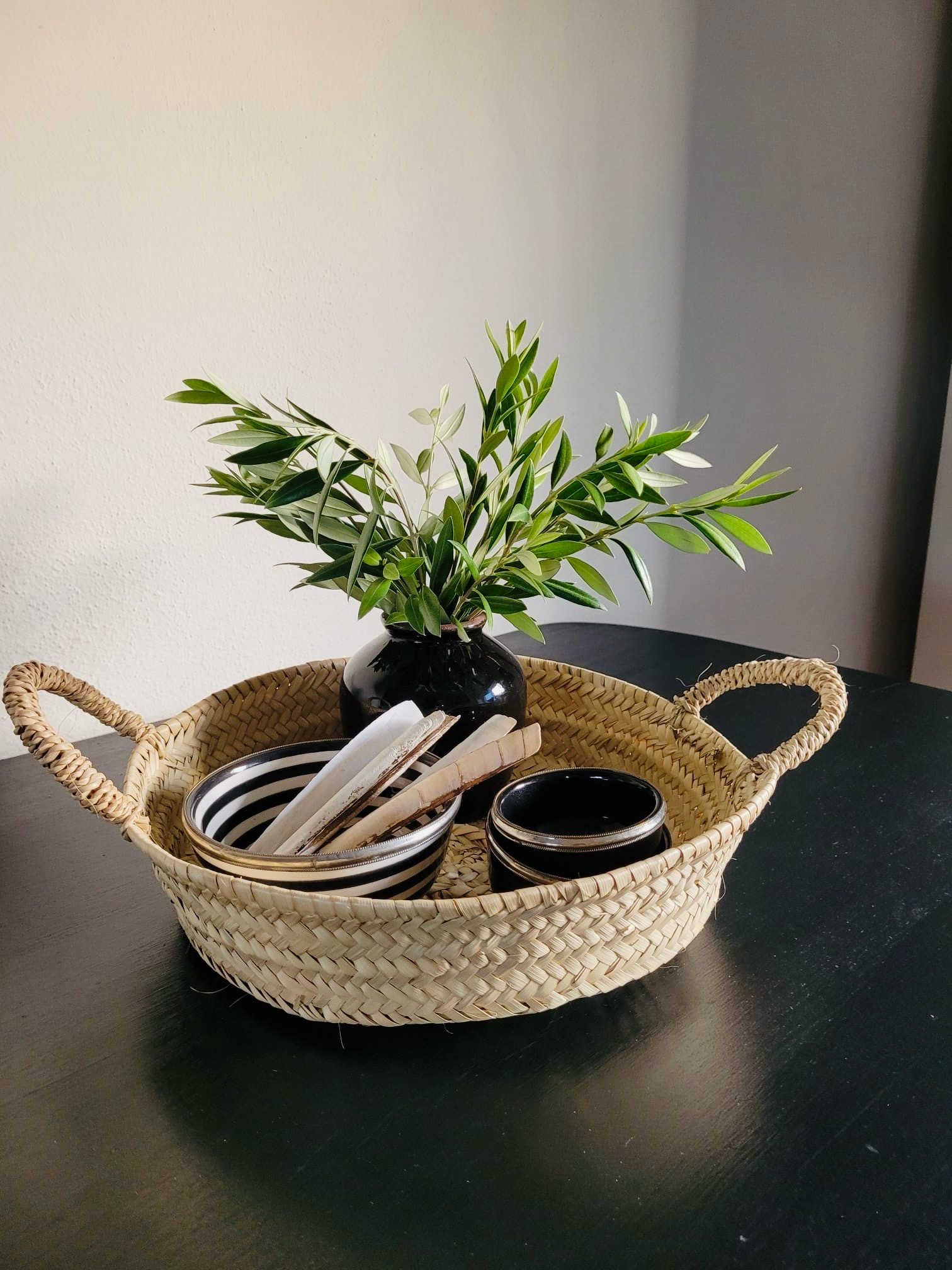 Handgemachtes Korbtablett mit Henkeln, 31cm