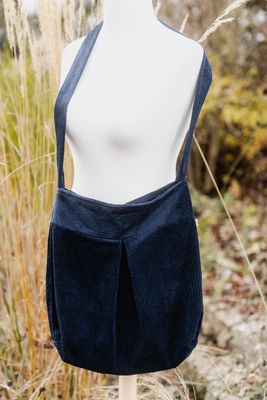 Handgemachte Cordtasche in dunkelblau