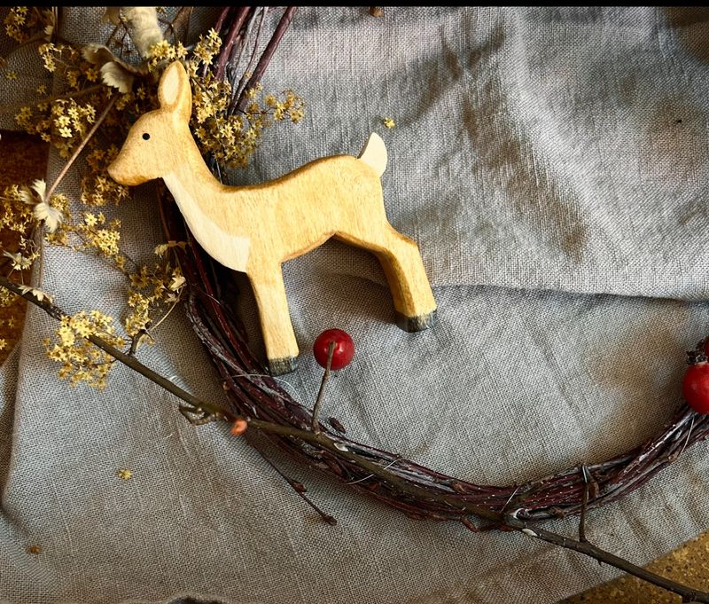 Handgemachtes Holztier „Reh“ aus dem Allgäu Handgemachtes Holztier „Reh“ aus dem Allgäu