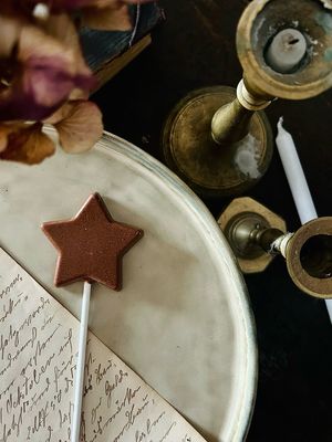 Handgemachter Schokololli Trinkschokolade „Sternchen“ mit leckerem Sweet Chai Zucker