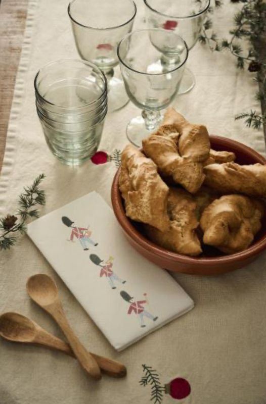 Winterliche Papierserviette „Gardisten“, von Ib Laursen