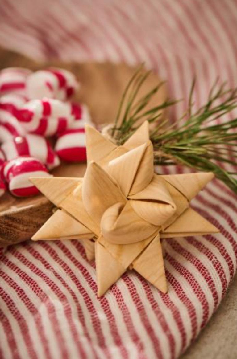 Stern zum Hängen aus geflochtenem Spanholz (15cm), von Ib Laursen