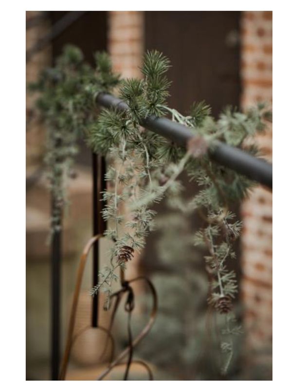 Künstliche Zederngirlande mit Zapfen von Ib Laursen, 1,80m Länge Künstliche Zederngirlande mit Zapfen von Ib Laursen, 1,80m Länge