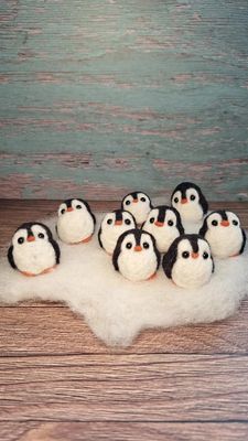 Handgefilzter Pinguin, schwarz