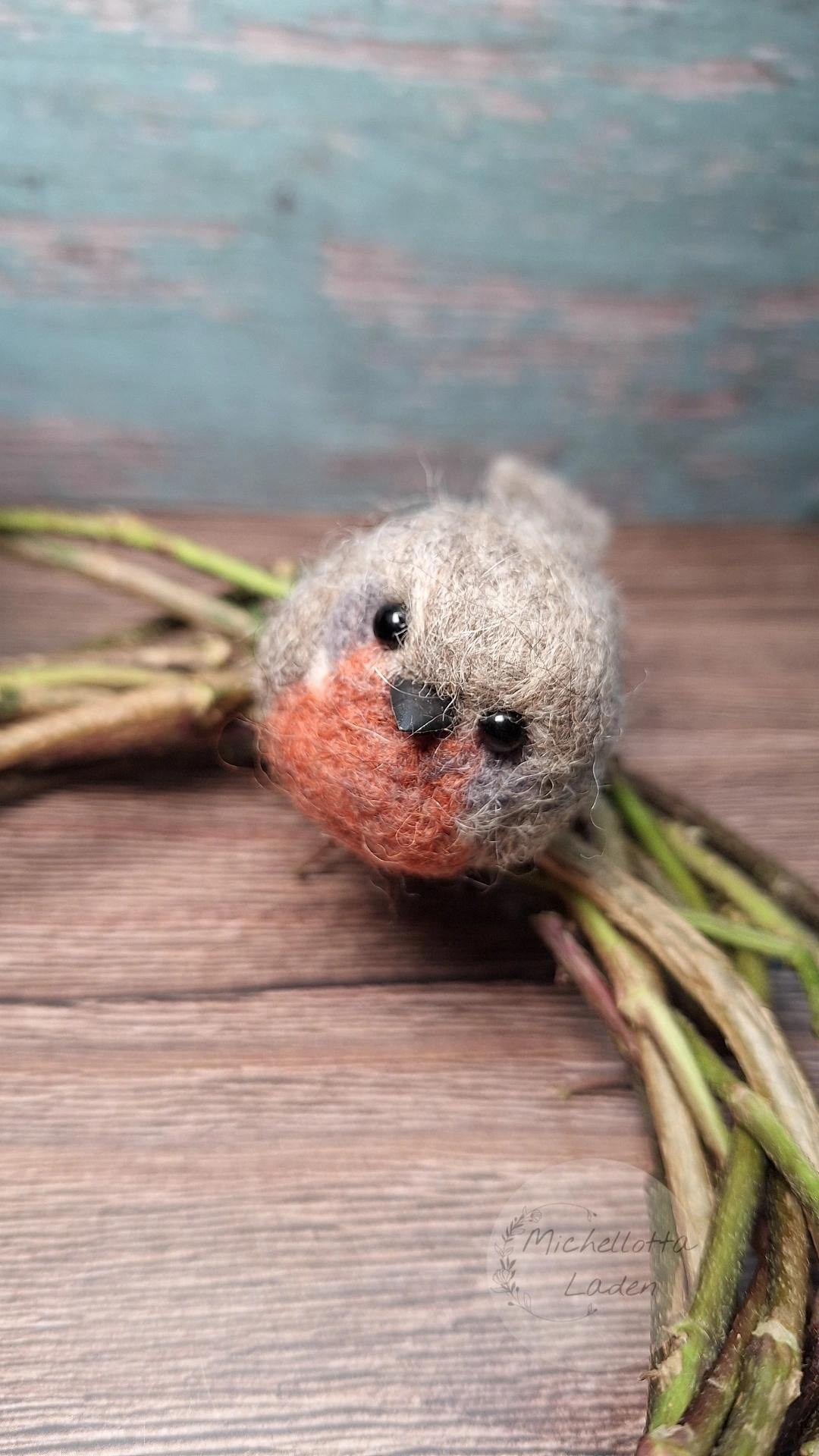 Handgefilzte Rotkehlchen mit Klammer