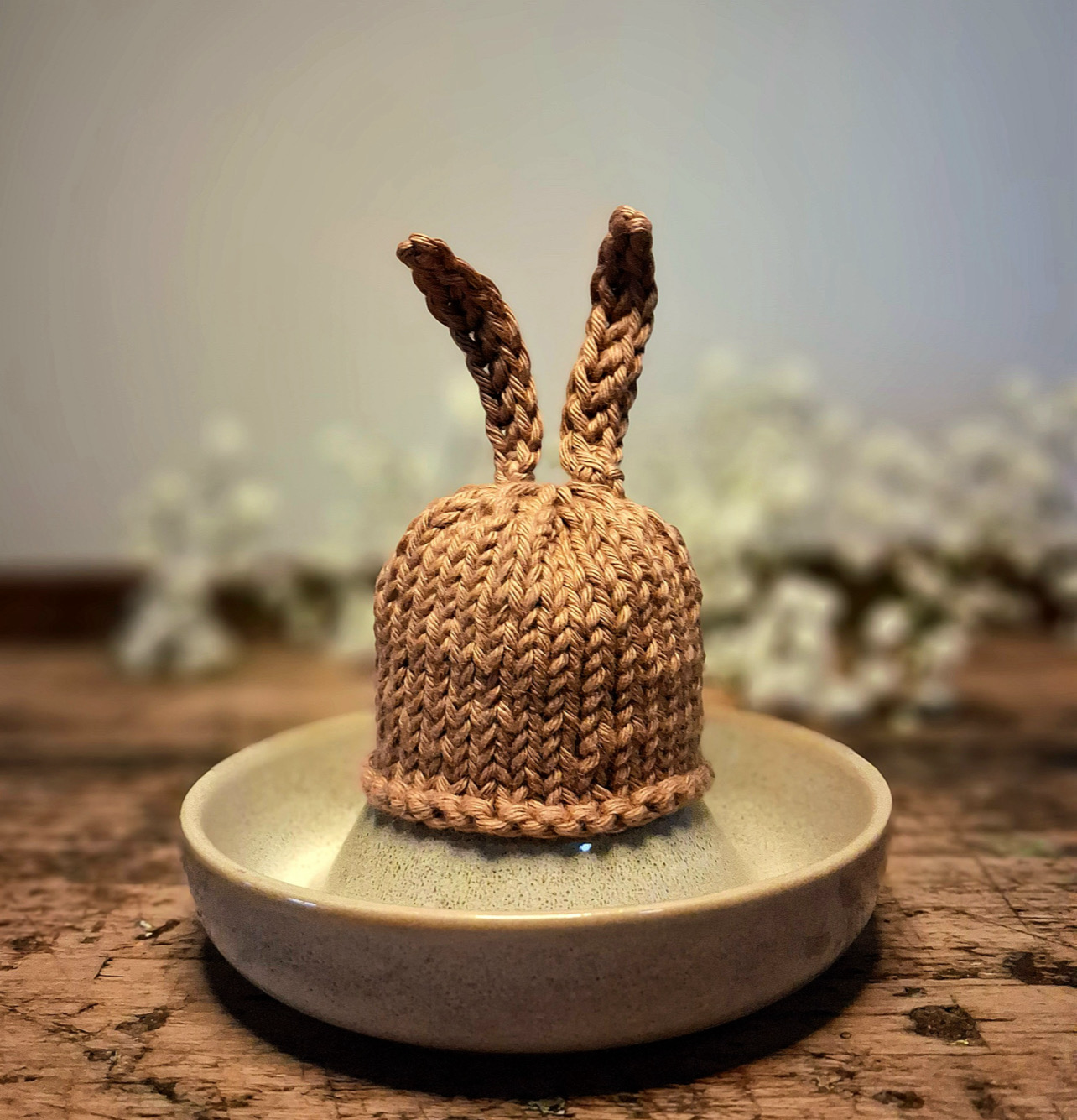 Gestrickte süsse Eierwärmer „Häschen“, in drei Farben