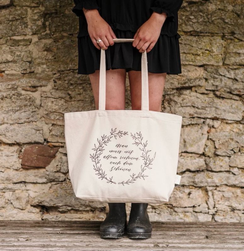 “Man muss mit allem rechnen…” grosse Stofftasche von Frollein Lücke
