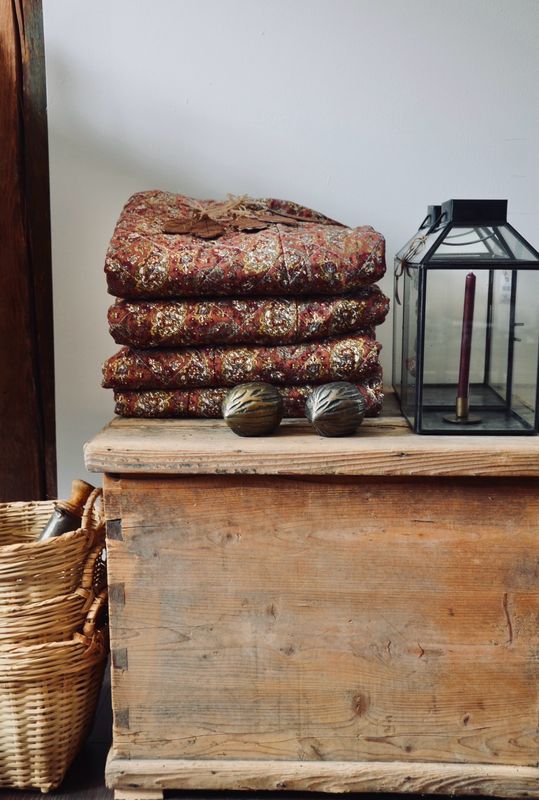 Wattierte Tasche Herbst in bordeaux, von Ib Laursen
