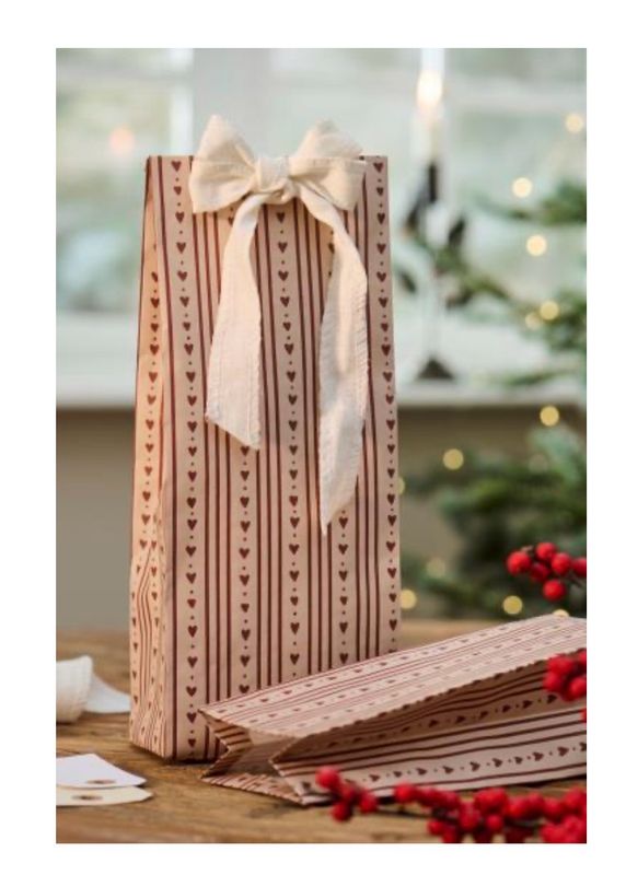 Skandinavische Geschenktüte mit Herzchen und Streifen aus Papier, Ib Laursen