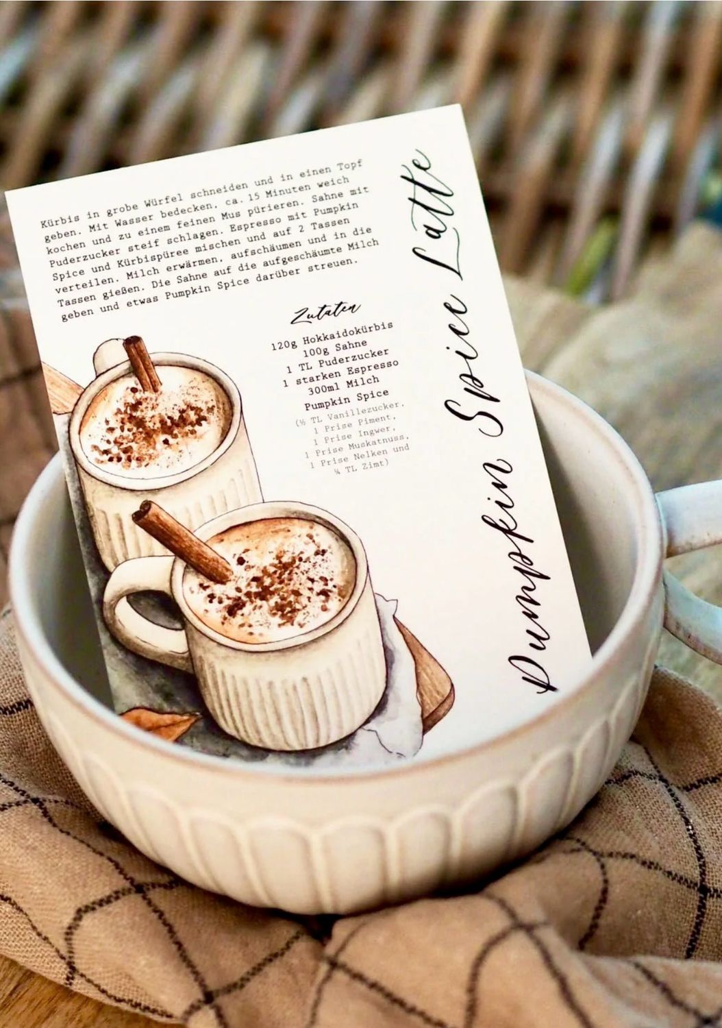 “Pumpkin Spice Latte” Postkarte von Frollein Lücke