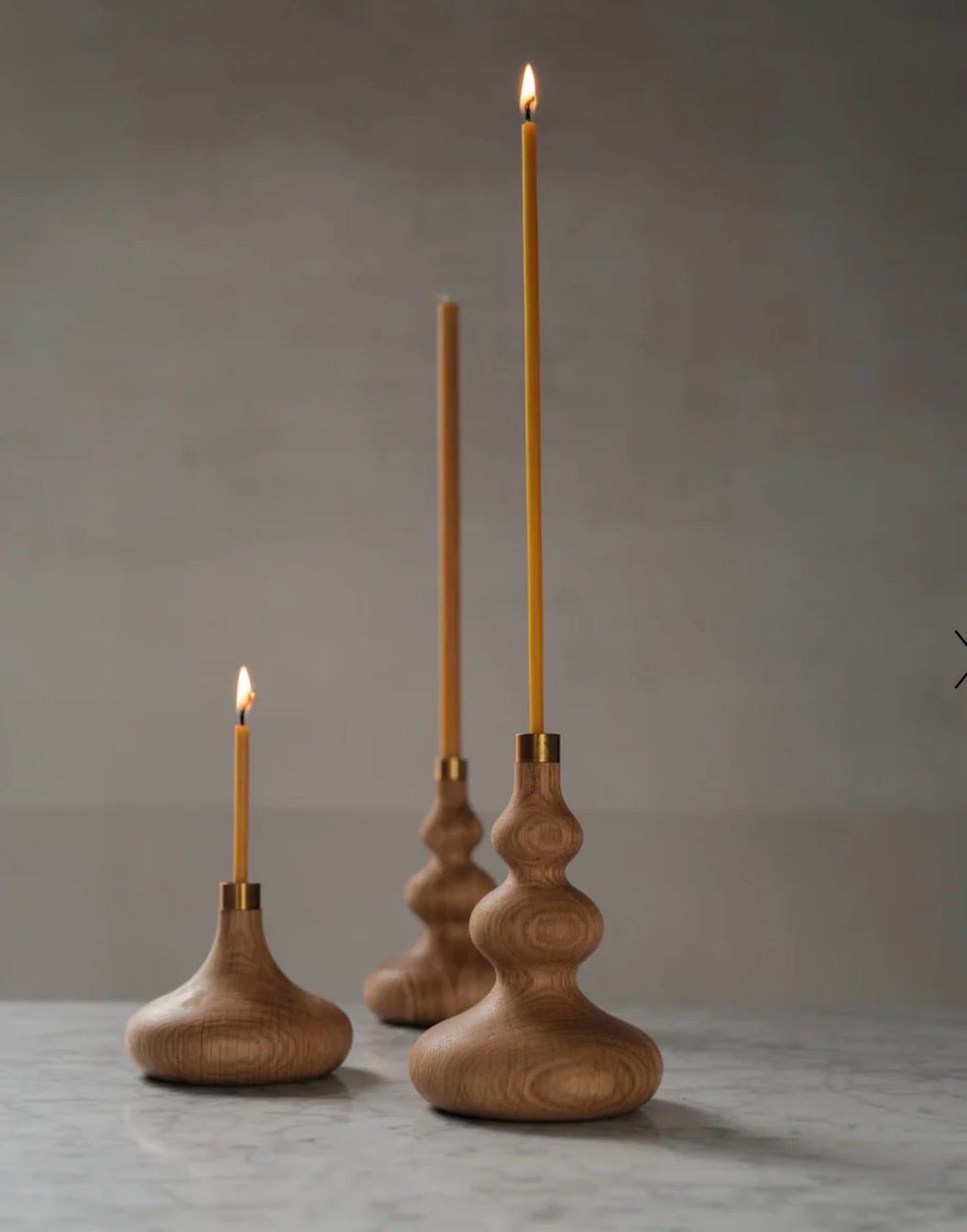 Gedrehter Kerzenhalter “Tree Candle Holder” aus Eiche von OVO Things