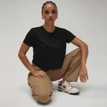 Bella + Canvas - Camiseta corta mujer FLOWY