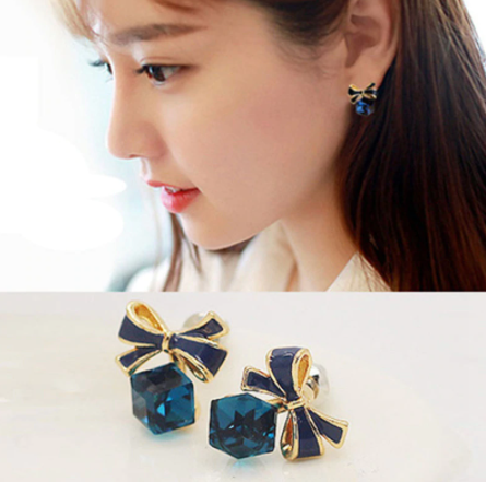 Rhinestone Trendy Stud Earrings
