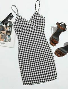 Vestito tubino aderente a quadretti