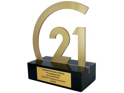 Trophées acier laqué