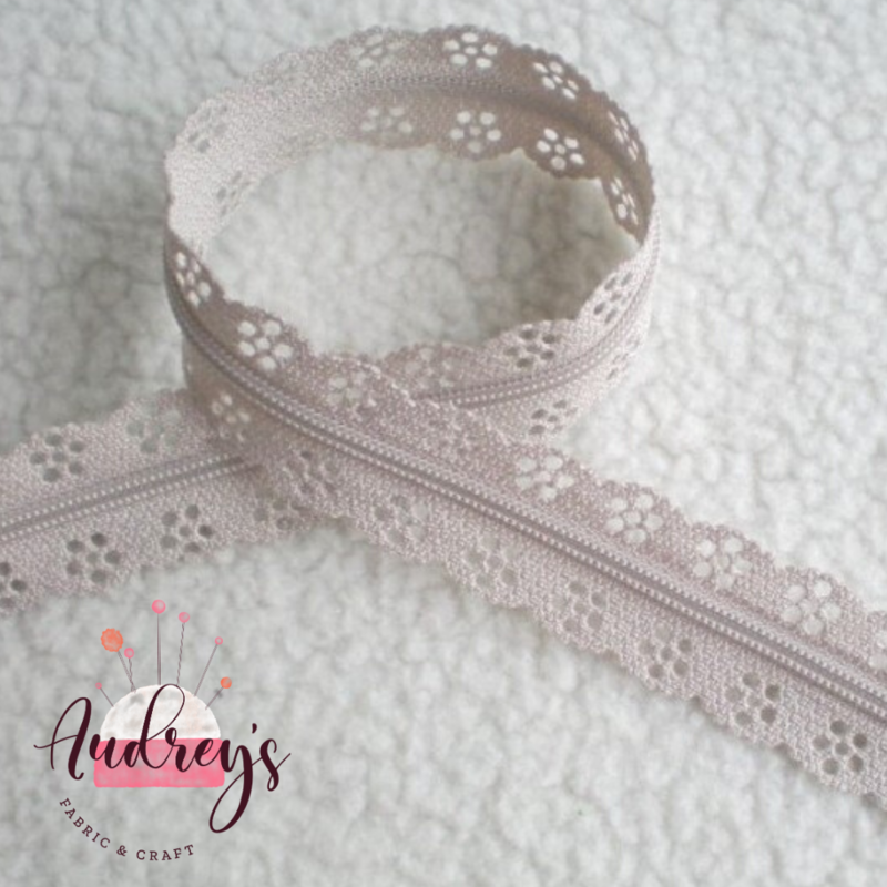 Lace Beige | Continuous Zipper Tape, #3 | Nylon