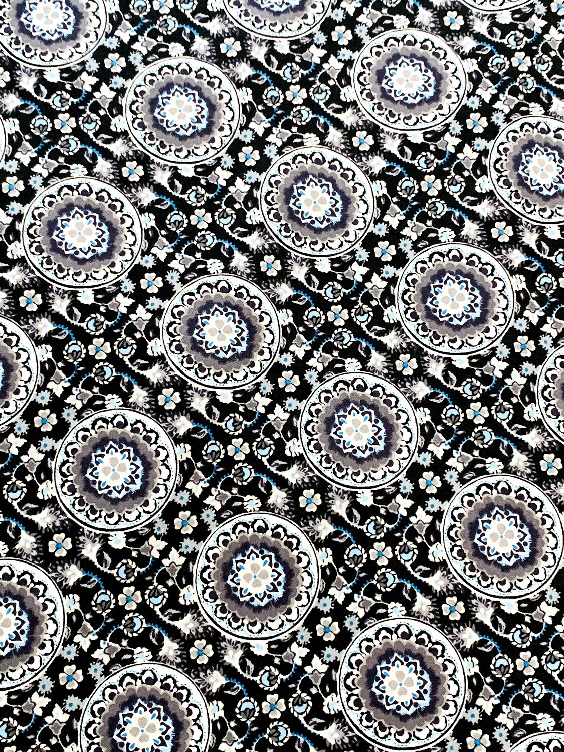 Charcoal Medallion | Vera Bradley Quilting Cotton | 145cm wide - 0.4m Piece
