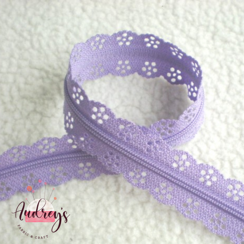 Lace Lavender | Continuous Zipper Tape, #3 | Nylon