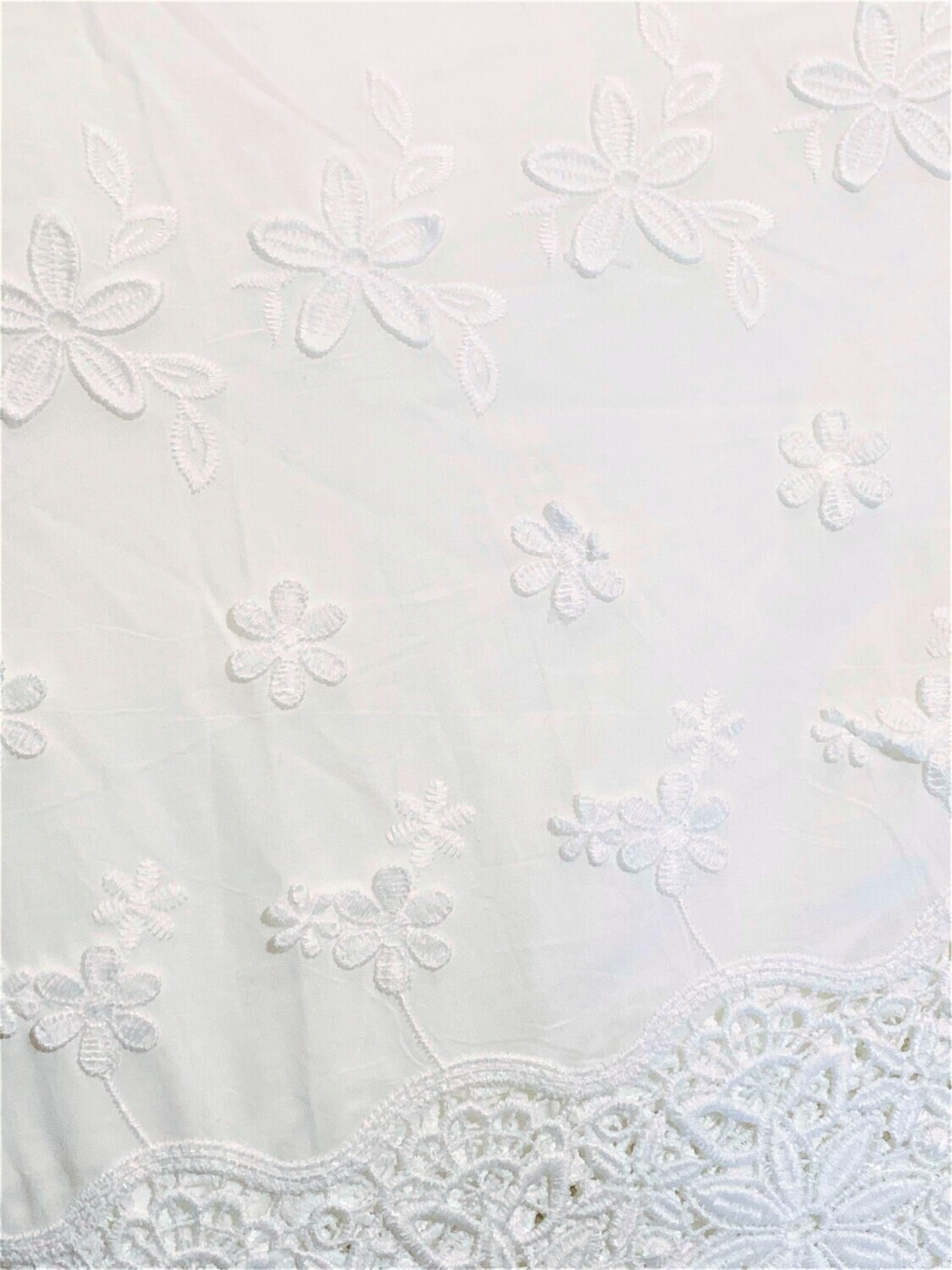 Garden Party | Broderie Anglais 3D Border Print | 130cm Wide - 0.95m Pieceec