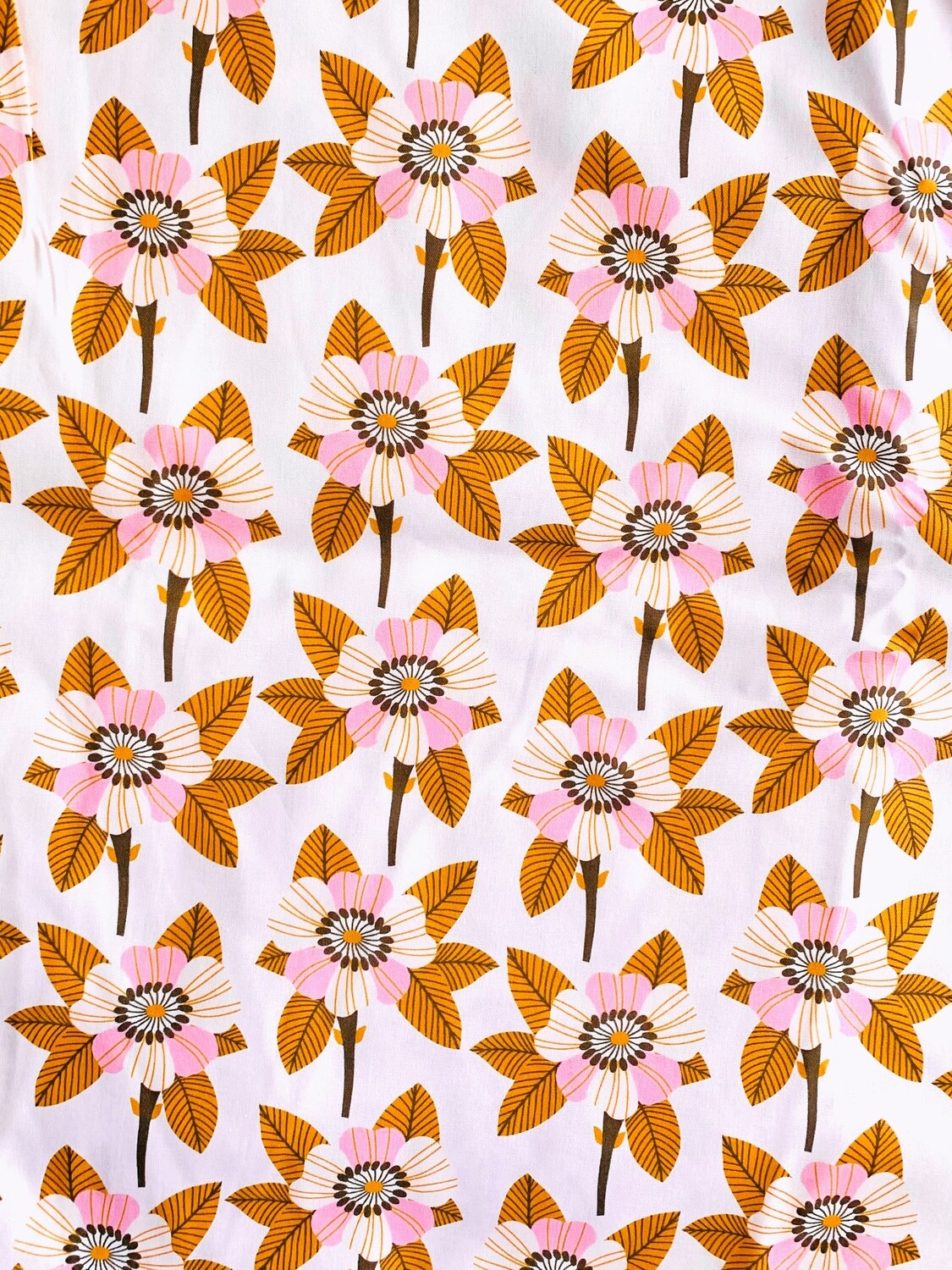 Flowers on Stems, Light Pink | Quilting Cotton | 112cm wide - 0.5m Piece