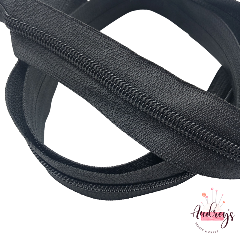 Black Tape w/ Black Teeth | Continuous Zipper Tape, #5 | Nylon Teeth