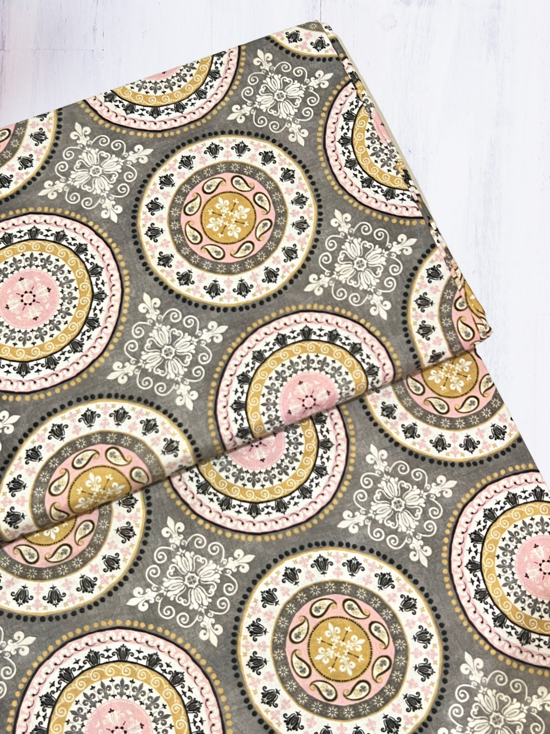 Romance in Paris | Quilting Cotton | 112cm wide