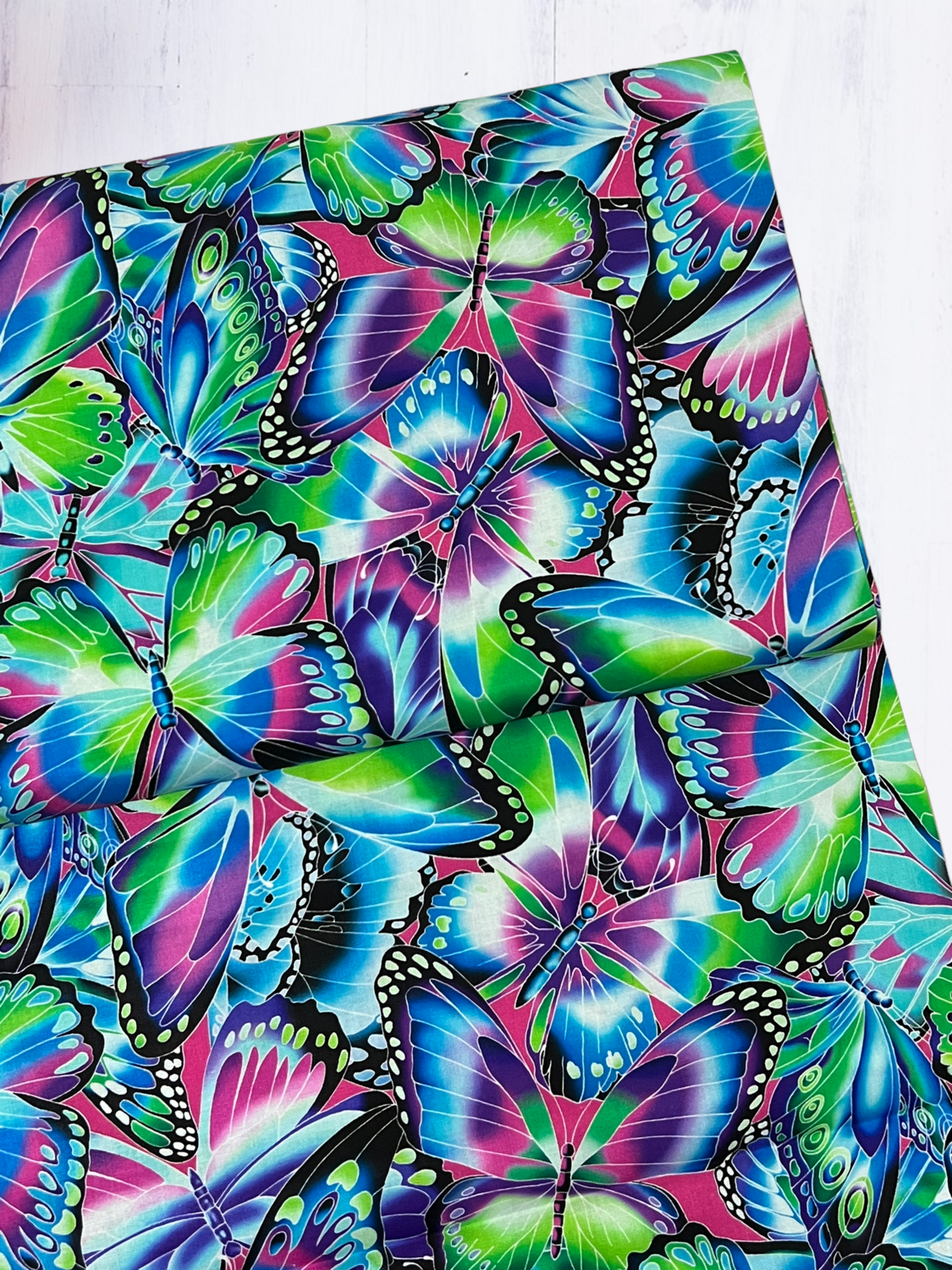 Vibrant Butterflies | Quilting Cotton | 112cm wide - 0.9m Piece