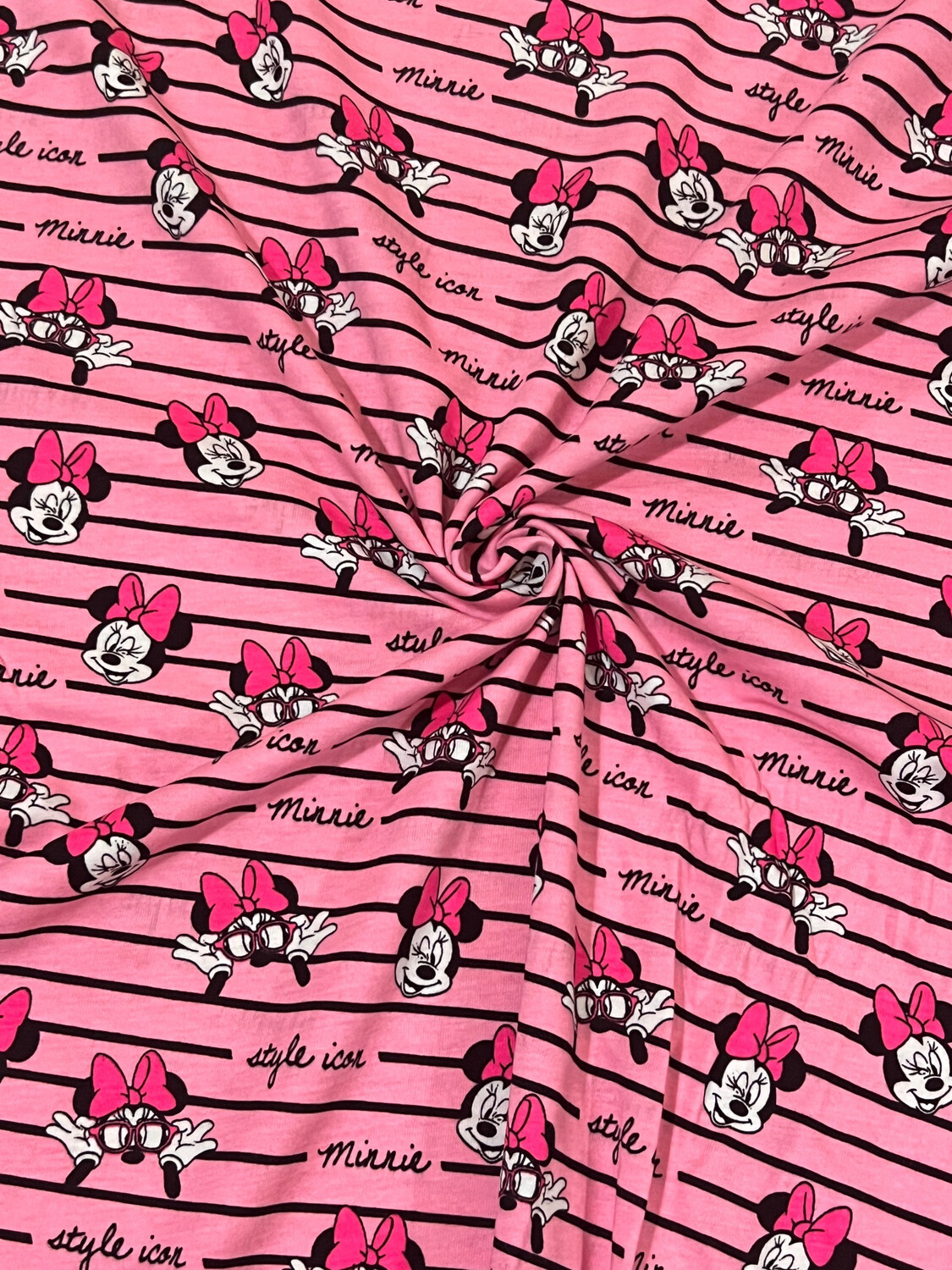 Minnie, Style Icon | Licensed Cotton Jersey, 190gsm | 185cm Wide