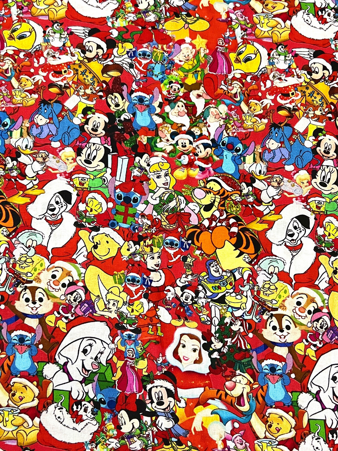 Xmas Favourites Allover | Licensed Quilting Cotton | 112cm wide