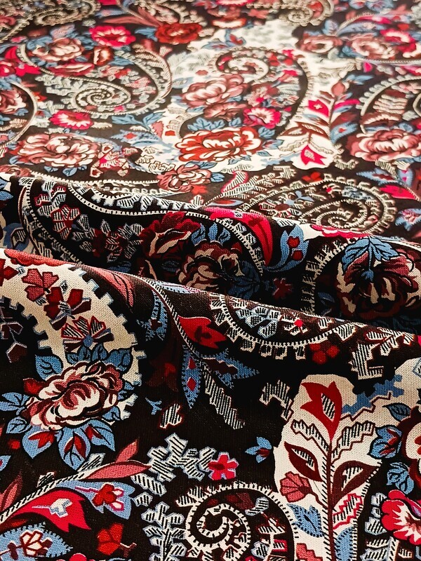 Royal Paisley | Quilting Cotton | 112cm wide